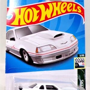 Mattel Hot Wheels White Racing Car